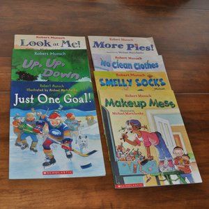 Robert Munsch Paperback Book Lot- 7 Books
